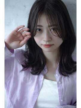 キュレア(C..ure.are) 韓国風レイヤーカットアッシュベージュ透明感カラーサイドバング