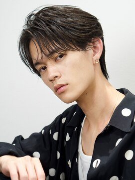 オーシャントーキョーオーバー 渋谷(OCEAN TOKYO OVER) マッシュセンターパートツーブロックフェザーパーマニュアンス