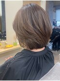大人映えオリーブグレー、レイヤーボブ