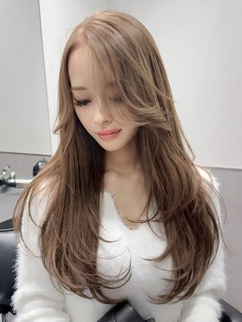 ロムーク 表参道(LOMKH) 小顔ロングレイヤーカット顔周り秋グレージュカラー透明感カラー