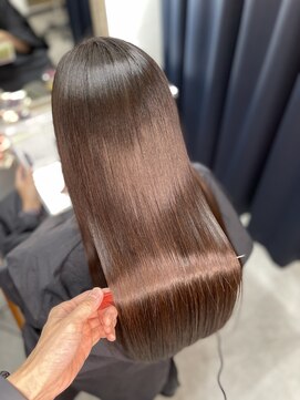 イリス 高槻店 髪質改善プレミアムカラーエステ【高槻 縮毛矯正】