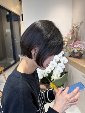 フルクタ(Fructa) 黒髪ショートボブ