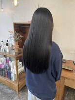 スロウ(sloe)&nbsp;梅雨に負けないさらつやヘア。