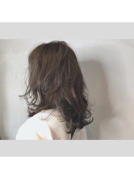 シーン バイ ラッド(SCENE by RAD) SCENE by RAD ウルフミディアム 担当 富田