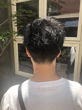 アンプレヴーアジュテ(Impre'vu ajoute) ツーブロックスタイル