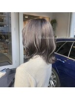 バズ ヘアーメイク(buzz Hair make) 【KANAME】くびれミディ＆透明感シルバー