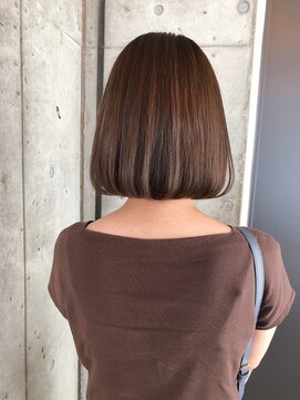 エース (ACE) ACE横浜 大人可愛いぱつっとボブ×ブラウンアッシュ