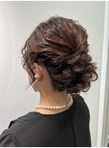 不動の人気！ふわっとボリュームシニヨン