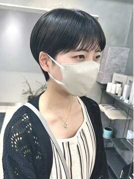 ヴェイン 渋谷(vain) 大人黒髪マッシュベリーショート/刈り上げショート