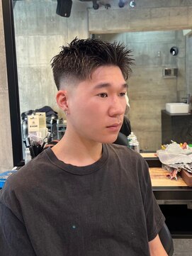 ビンゴ(BINGO) 1555黒髪アッシュブラックツーブロック刈り上げ短髪ショート