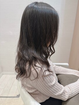 コーエン(cowen) フェミニンロングゆるふわウェーブくびれヘアベージュアラサー