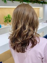 ステアケース 武蔵小杉店(stair:case)&nbsp;ミディアムレイヤー　コテ巻き風パーマ30代40代50代 髪型
