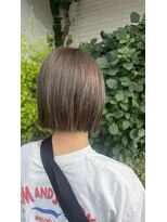 ヴィアンカ(Vianca)&nbsp;ミニボブ×透明感たっぷりオリーブグレージュ