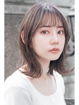 ロイド(Lloyd) 【Lloyd 大宮】アッシュグレージュ×外はねショート