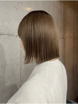 ココロヘアーリリク(Cocolo hair LILIC) オリーブグレージュ/切りっぱなしボブ