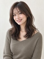 チャチャブラン アミー(cha-cha Blanc Amie)&nbsp;くせを活かすラフなミディレイヤー