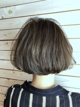 デコヘアー キートス(DECO HAIR kiitos) ハイライトレイヤーボブ
