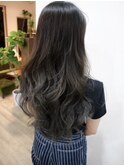 透明感アッシュ暗髪黒髪ロングバレイヤージュ クセ毛風パーマ