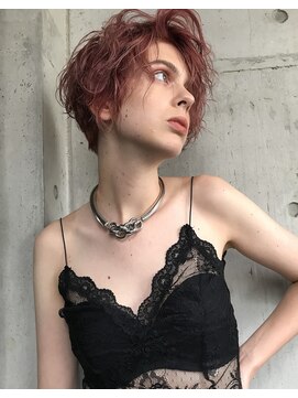 ミンクス 原宿店(MINX) かすみカラーでエッジのあるハンサムショート