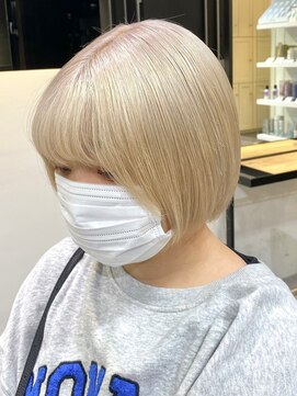 ベレーザ 渋谷(BELEZA) 3665ニュアンスカラーシルキーベージュハイトーンカラーボブ