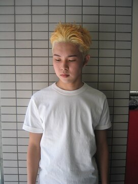 ウェルネス(Wellness) 金髪スパイキー