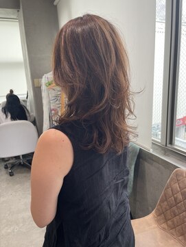 ゼストプラス(ZEST plus) 軽やかレイヤーセミロング