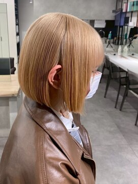 ベレーザ 渋谷(BELEZA) 13260艶髪ホワイトブロンド韓国タンバルモリボブマロンベージュ