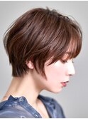 大人ショート×シースルーバング×ブラウンカラー