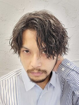 フィフス 大分(fifth) 大分ツーブロックメンズセンターパートツイストスパイラルパーマ