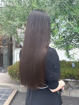 リリー(Rilie) ロング/ストレート/透明感/艶髪/絹髪