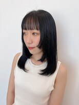 ビーヒアナウ N゜03 金沢駅西店(BE HERE NOW) レイヤーカット×ブルーブラック