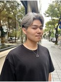メンズカット刈り上げセンターパートホワイトカラーサーフカール