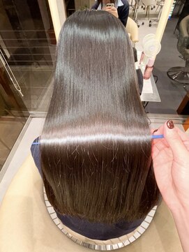 ロンドグロワール 大宮(Lond Gloire) オリーブグレー/韓国風巻き/レイヤーカット/髪質改善/縮毛矯正