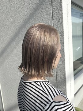 トイロ(toiro) ホワイトべージュ