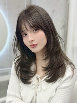 アイヴィ 表参道(IVY) レイヤーカット　レイヤー　韓国レイヤー　オリーブグレージュ