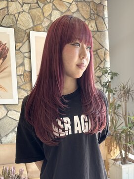 ウシワカマルエムティードット 富士宮店(USHIWAKAMARU MT.) ミディアムレイヤーカット×ボルドーレッド