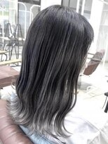 クアトログランシュ ひたちなか店(QUATRO×GranCieux)&nbsp;シルバーグレージュ×バレイヤージュ