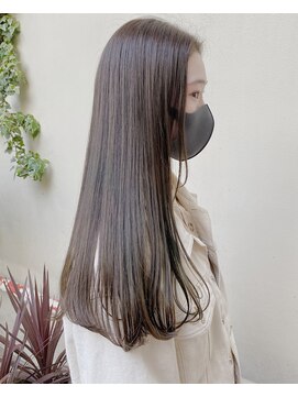 メイクス 表参道(MAKE'S omotesando) ナチュラルストレートツヤツヤロングヘア(イカリ ジュンイチ)