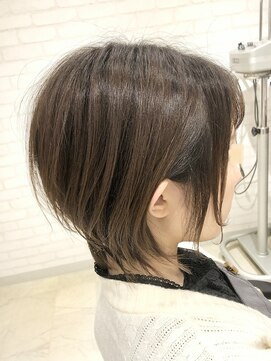 ヘアーサロンヴォイス 大野城店(Hair Salon Voice) 束感ショート、耳掛け