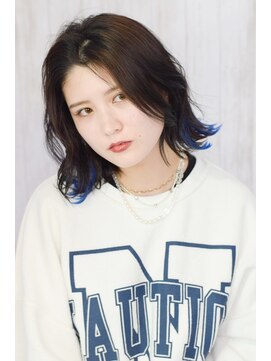 フィールエー レキシントンプラザ店(feel.a) 外ハネミディ＋インナーカラー