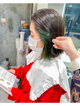 サーカス 町田(circus) 外はねボブ "イヤリングカラー" マットグリーン