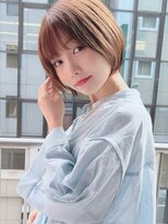 アイユー(ii+U)&nbsp;ショートボブ　外ハネボブ　大人可愛い　ベーシュカラー