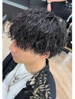 ウェイビーエフティフィフス 横浜西口(WAVEY ft.fifth)&nbsp;メンズパーマツイストスパイラルパーマメンズマッシュウルフ横浜