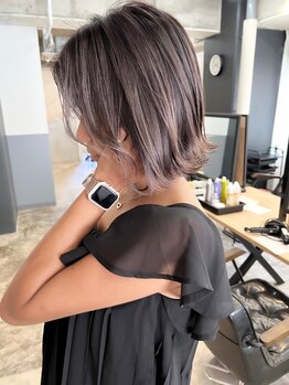 ロゼ 六甲道(ROSE)の写真/[六甲道/学割]カット+カラー(フル)+Tr¥6600/全体カラー¥5500/白髪もこだわりのデザイン性を―。