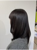 黒髪レイヤーカット×ミディアム