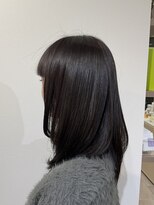 クク(coucou)&nbsp;黒髪レイヤーカット×ミディアム