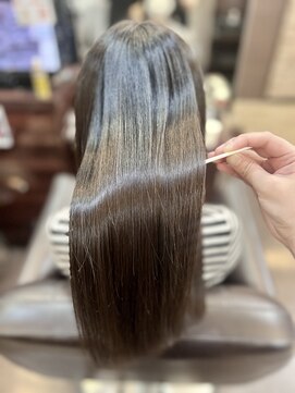 キャラ 池袋本店(CHARA) 癖毛の方必見!しっとりまとまる髪質改善トリートメント