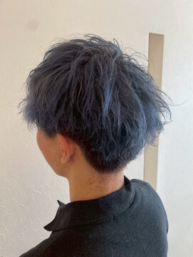エヌアンドエー 春日部東口店(hair shop N&A) 透明感×個性派カラーで一歩先行くメンズスタイル/くすみブルー