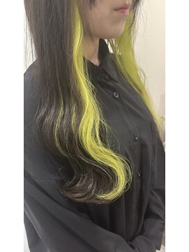 アン(Hair make un) アボカドグリーン