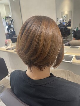 グロー(glow) ショートボブ